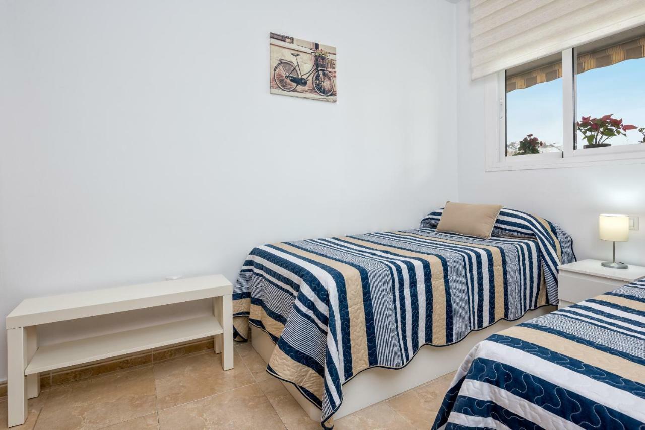 Wintowinrentals Best Location, Beach, Pool & Parking Rincón de la Victoria Extérieur photo