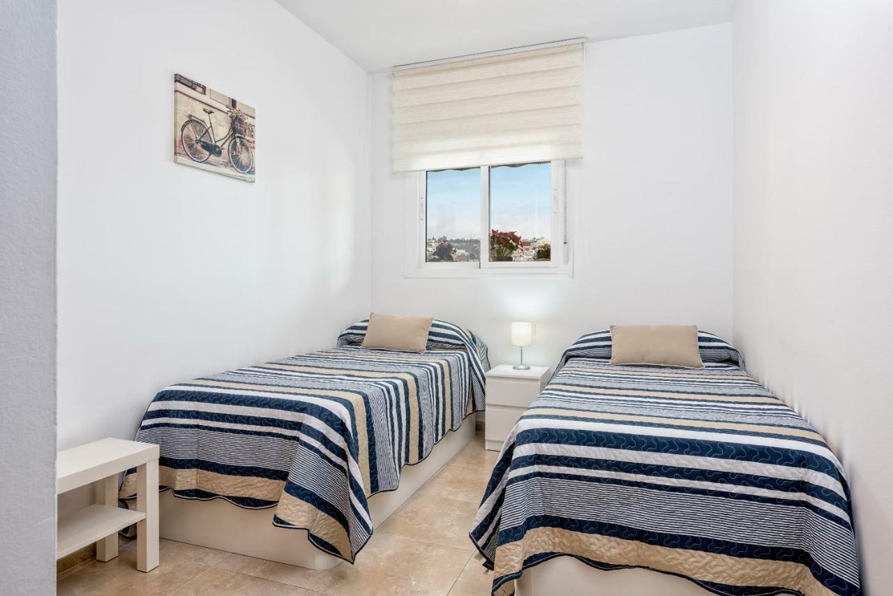 Wintowinrentals Best Location, Beach, Pool & Parking Rincón de la Victoria Extérieur photo